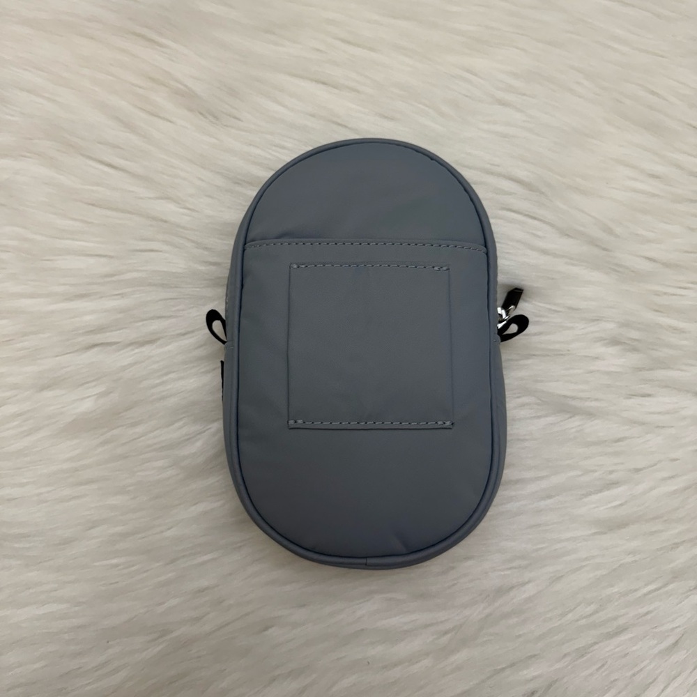 LULULEMON - BLACK GREY TEAM CANADA FUTURE LEGACY BAG - Picture 4 of 16